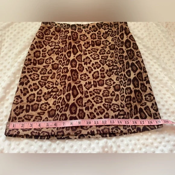 Skirt - Picture 2 of 5